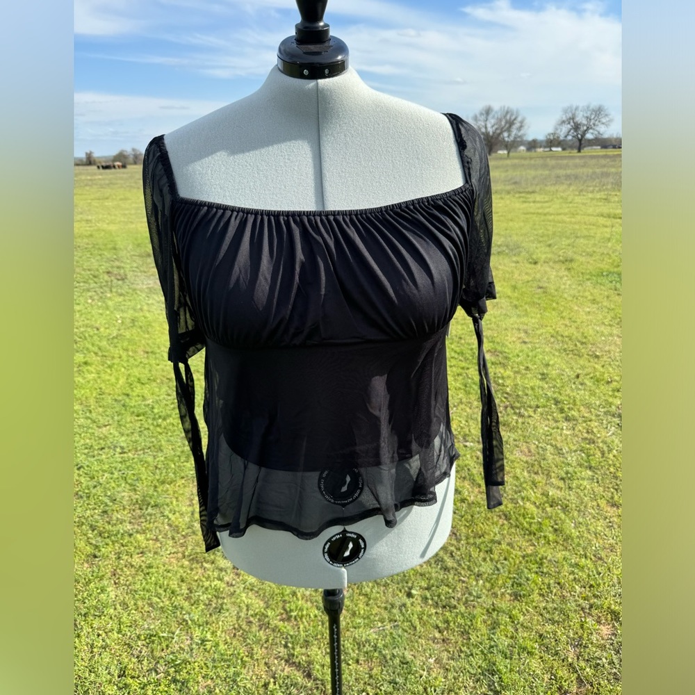 Fashion To Figure sheet sleeve top